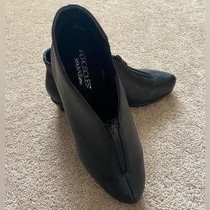 Aerosoles size 7 ankle boots -like new